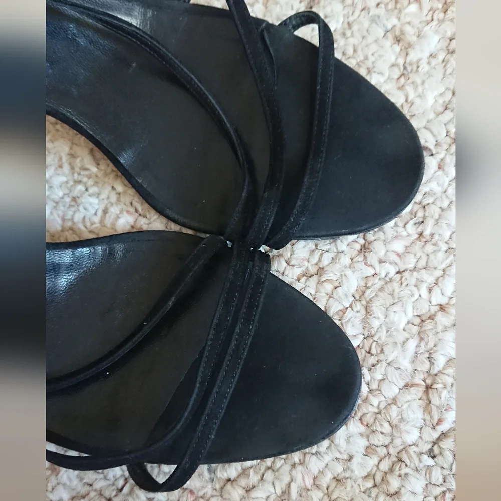 Manolo Blahnik Elegant Black leather Strappy Heels size 38 - Picture 8 of 13